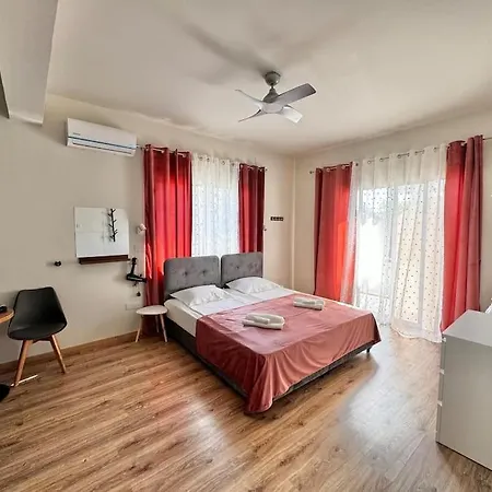 Smart Comfort Studion5 Private Kitchenette Bathroom Beach 250M Marina Port Old City 900M Limassol Exterior photo